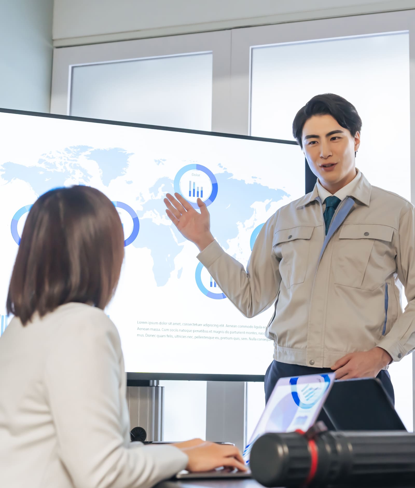 社員が働いている様子