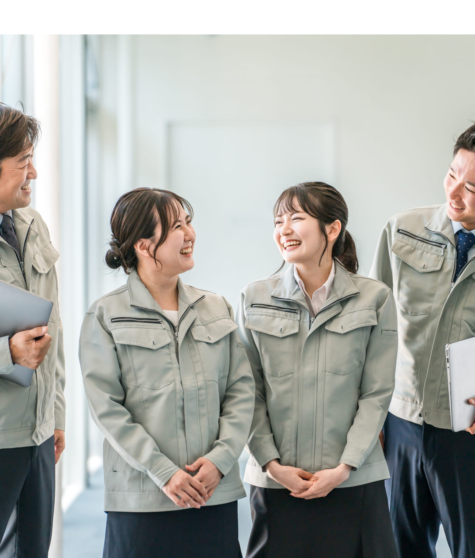 社員が働いている様子